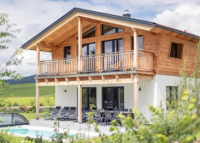 With Private Pool Инцелль