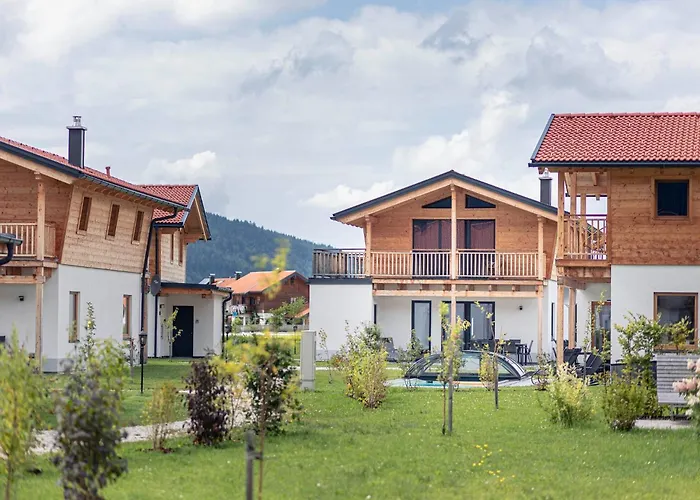With Private Pool Инцелль