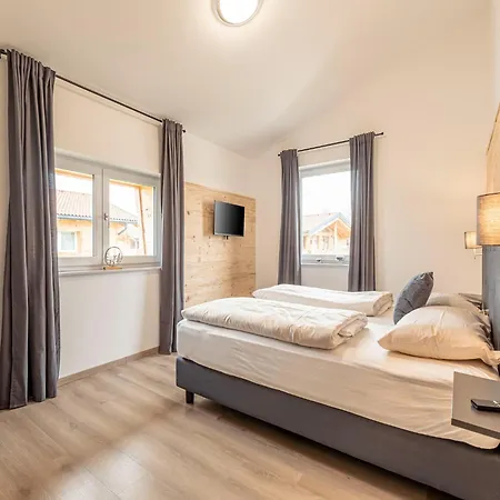 Domek alpejski With Private Pool Inzell
